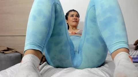 Snapshot of angela_lia_ chatting on December 2024 06:32:02 PM Angela online show from December 2024 06:32:02 PM