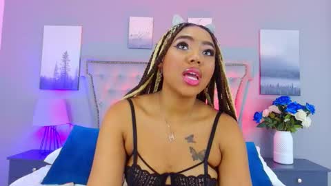 Snapshot of angela_robert chatting on November 2025 04:22:02 AM Angela Roberts online show from November 2025 04:22:02 AM