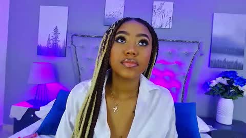 Snapshot of angela_robert chatting on November 2025 04:11:02 AM Angela Roberts online show from November 2025 04:11:02 AM