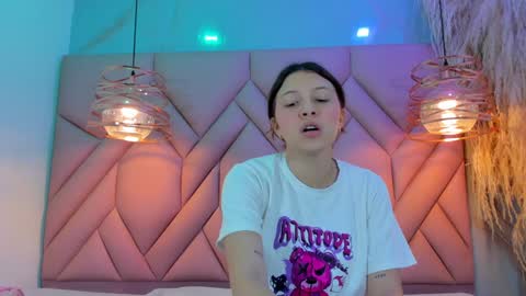 ANGELA online show from January 2025 11:33:01 AM