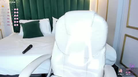 Angela  online show from February 2025 05:49:02 PM