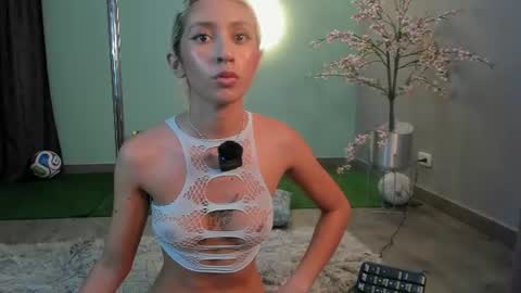 Snapshot of angelbae_ chatting on June 2026 12:32:02 AM AngelBae online show from June 2026 12:32:02 AM