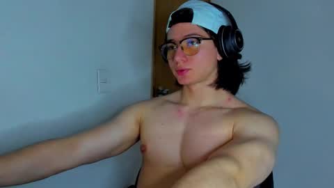 Angel Bennet online show from November 2025 10:41:02 PM