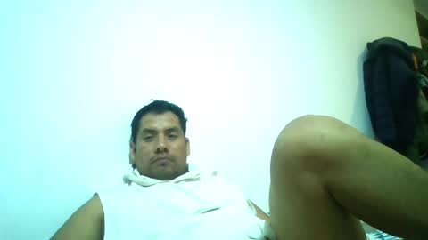 Snapshot of angeldavid90 chatting on April 2026 04:05:02 AM angeldavid90 online show from April 2026 04:05:02 AM
