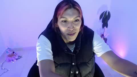 Snapshot of angele_johnson chatting on September 2025 10:25:02 PM angele online show from September 2025 10:25:02 PM