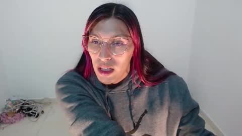 Snapshot of angele_johnson chatting on January 2026 02:58:01 AM angele online show from January 2026 02:58:01 AM