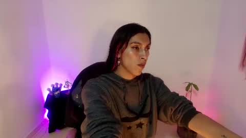 Snapshot of angele_johnson chatting on June 2026 09:17:02 PM angele online show from June 2026 09:17:02 PM