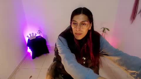 Snapshot of angele_johnson chatting on June 2026 05:02:02 PM angele online show from June 2026 05:02:02 PM