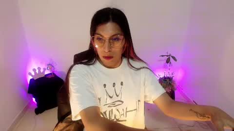 Snapshot of angele_johnson chatting on August 2026 07:12:02 PM angele online show from August 2026 07:12:02 PM