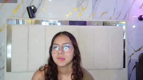 Snapshot of angeles_azul chatting on July 2026 06:59:01 PM angel online show from July 2026 06:59:01 PM