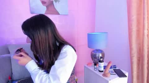 Snapshot of angeli_cute chatting on November 2025 06:48:02 PM angeli_cute online show from November 2025 06:48:02 PM