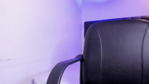 Angeli online show from September 2025 12:50:02 PM