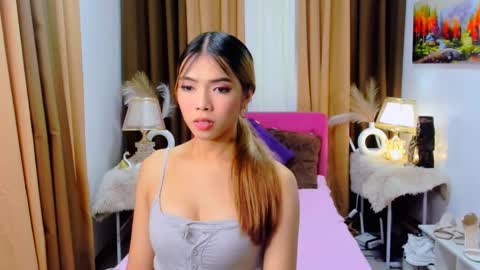 MISS PAU online show from October 2025 10:57:02 AM