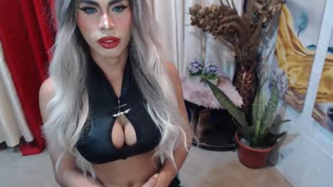 DIVINE ANGEL online show from February 2025 08:09:02 AM