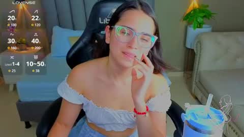 Snapshot of angelica_dymond chatting on April 2026 06:31:02 PM A N G E L I C A online show from April 2026 06:31:02 PM