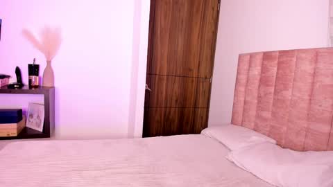 angelica_rose7 online show from March 2025 04:12:02 AM