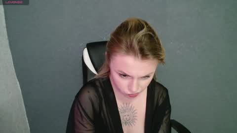 angelicablanch online show from November 2025 07:47:01 PM