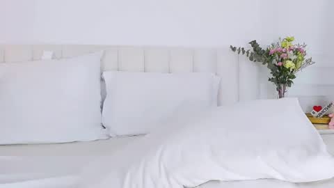 Snapshot of angelicmoon chatting on March 2025 02:41:02 AM Angelic online show from March 2025 02:41:02 AM