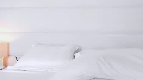 Snapshot of angelicmoon chatting on September 2025 01:31:02 AM Angelic online show from September 2025 01:31:02 AM