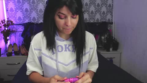 Angelika Rouge online show from September 2025 04:17:01 PM