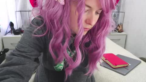 Snapshot of angelika_rouge chatting on March 2026 12:22:01 PM Angelika Rouge online show from March 2026 12:22:01 PM