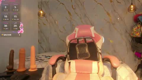 Snapshot of angelina_fit chatting on February 2025 06:34:02 PM Angelina online show from February 2025 06:34:02 PM