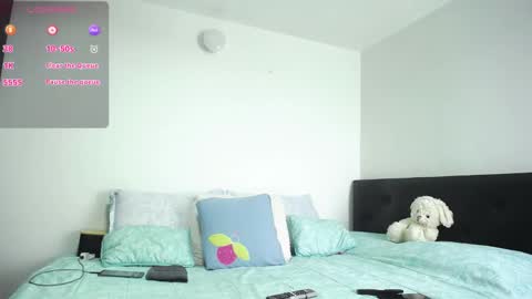 Angelina online show from March 2025 04:44:02 PM