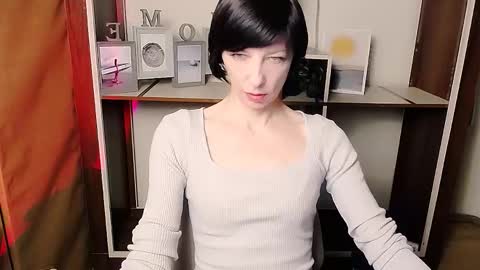 Angelina online show from January 2026 10:40:01 AM