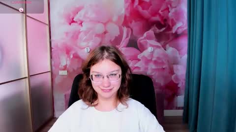 AngelinaLow online show from October 2025 06:05:02 AM