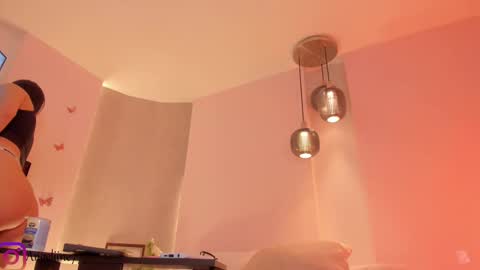 Angeline  online show from September 2025 01:22:01 PM