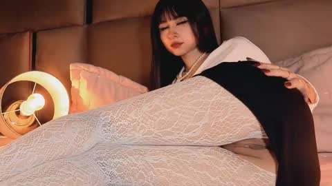 angelinepossy online show from November 2025 06:30:01 PM