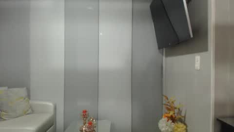 angelinna_12 online show from September 2025 04:04:02 AM