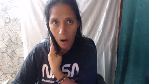 angela online show from November 2025 11:54:01 PM