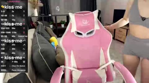 Snapshot of angelkissmee chatting on November 2025 04:42:02 PM angelkissmee online show from November 2025 04:42:02 PM