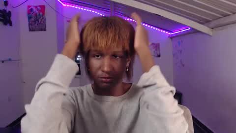 Snapshot of angell_dustt chatting on December 2024 06:33:02 AM Danielle online show from December 2024 06:33:02 AM