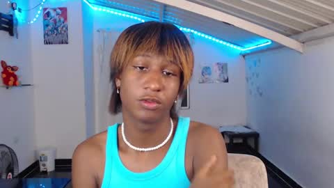 Snapshot of angell_dustt chatting on February 2025 04:03:01 AM Danielle online show from February 2025 04:03:01 AM