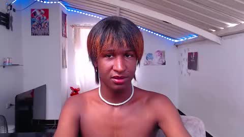 Snapshot of angell_dustt chatting on February 2025 06:19:02 PM Danielle online show from February 2025 06:19:02 PM