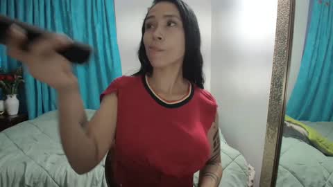 Snapshot of angellaisabella chatting on January 2025 10:41:01 PM ANGELA ISABELLA online show from January 2025 10:41:01 PM