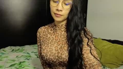 Snapshot of angellaisabella chatting on October 2025 11:45:02 PM ANGELA ISABELLA online show from October 2025 11:45:02 PM