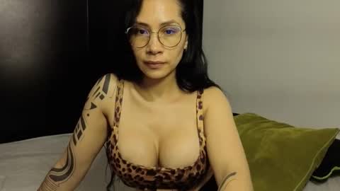 Snapshot of angellaisabella chatting on October 2025 12:41:02 PM ANGELA ISABELLA online show from October 2025 12:41:02 PM