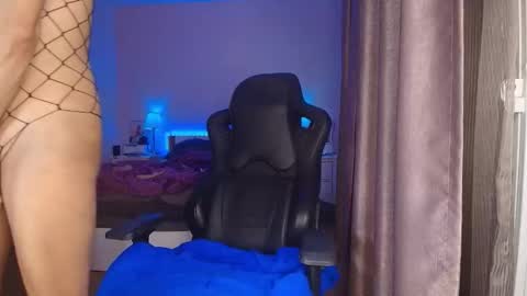 Angie online show from February 2026 01:59:01 PM