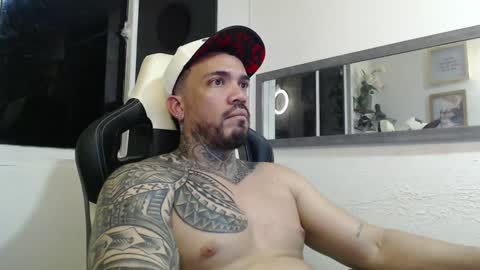 angellatino0 online show from December 2024 02:39:01 AM