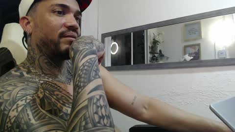 angellatino0 online show from December 2024 01:07:01 AM