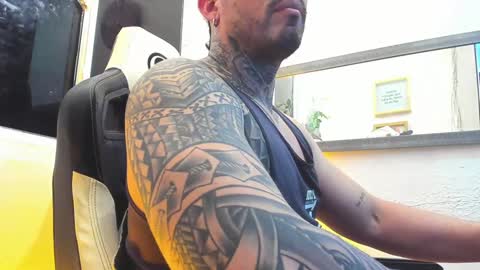 angellatino0 online show from February 2025 04:25:01 AM