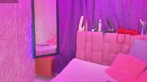 Angellike online show from September 2025 07:05:01 PM