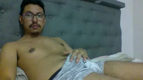 Snapshot of angelmont30 chatting on December 2025 02:17:01 AM Angel online show from December 2025 02:17:01 AM