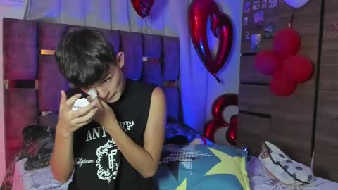 Snapshot of angelocute_ chatting on February 2025 06:17:02 AM Angelo I work from home this is my room online show from February 2025 06:17:02 AM