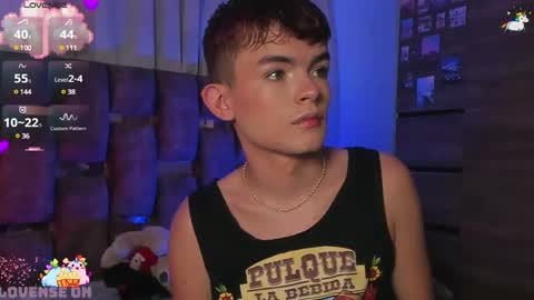 Snapshot of angelocute_ chatting on March 2025 12:29:01 AM Angelo I work from home this is my room online show from March 2025 12:29:01 AM