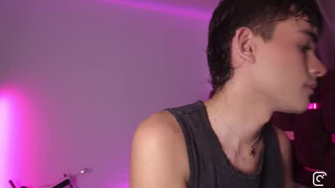 Snapshot of angelocute_ chatting on September 2025 06:48:02 AM Angelo I work from home this is my room online show from September 2025 06:48:02 AM