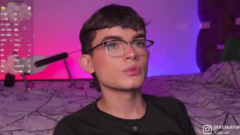 Snapshot of angelocute_ chatting on October 2025 07:33:01 AM Angelo I work from home this is my room online show from October 2025 07:33:01 AM